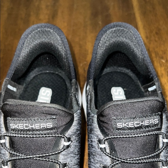 Women's Skechers Slip Ins Summits Dazzling Haze Sneakers in Black Size 7.5 - Picture 10 of 14